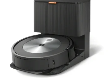 iRobot Roomba j7+ - front design view