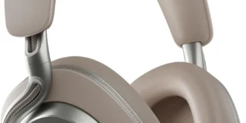 Bowers & Wilkins Px8 S2 — official Amazon product image