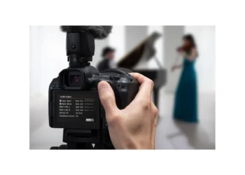 Canon EOS R5 Mark II — official Amazon product image