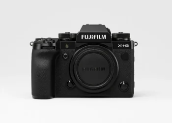 Fujifilm X-H3 - front design view