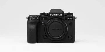 Fujifilm X-H3 - front design view