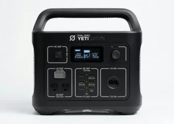 Goal Zero Yeti 2000X - front design view