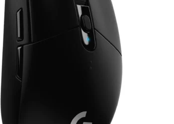 Logitech G305 Lightspeed — official Amazon product image