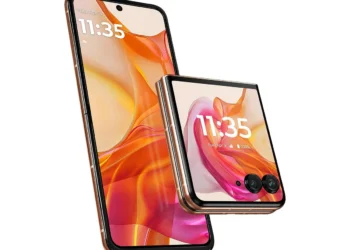 Motorola Razr Ultra — official Amazon product image