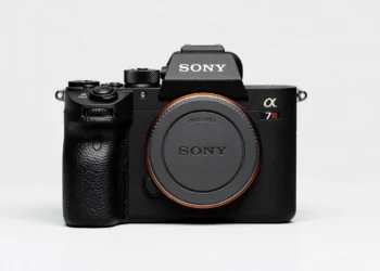 Sony Alpha 7R V - front design view
