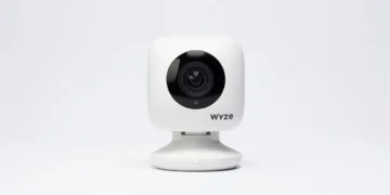 Wyze Cam v4 - front design view