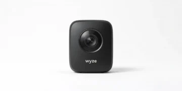 Wyze Cam v4 - front design view