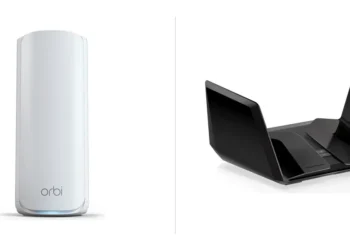 Comparison: Netgear Orbi 770 vs. Netgear Nighthawk RAXE500 — side-by-side comparison