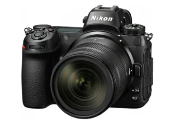 Nikon Z9 - front design view